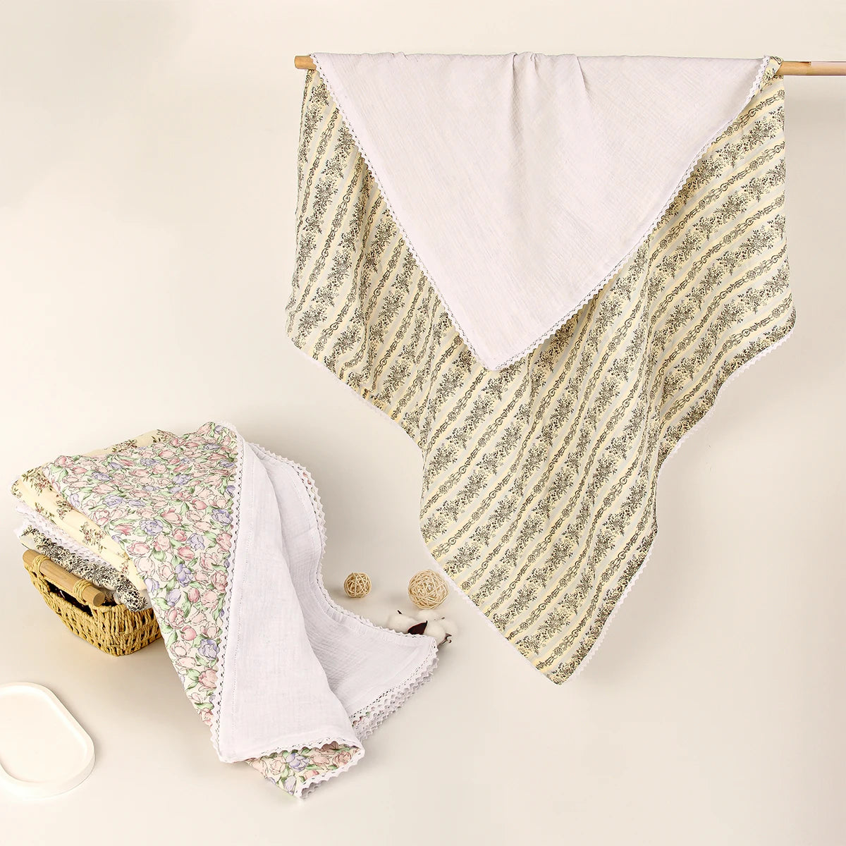 couverture bebe model floral